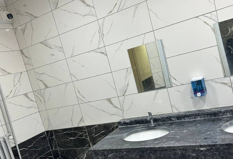 Tuvaletlere kamera yerleştiren okul müdürü görevden alındı