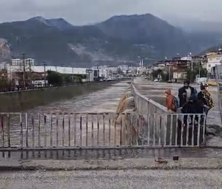 Önce bahar havası sonra sağanak yağış geliyor Meteoroloji tarih verdi: Kuvvetli yağış ve rüzgar uyarısı