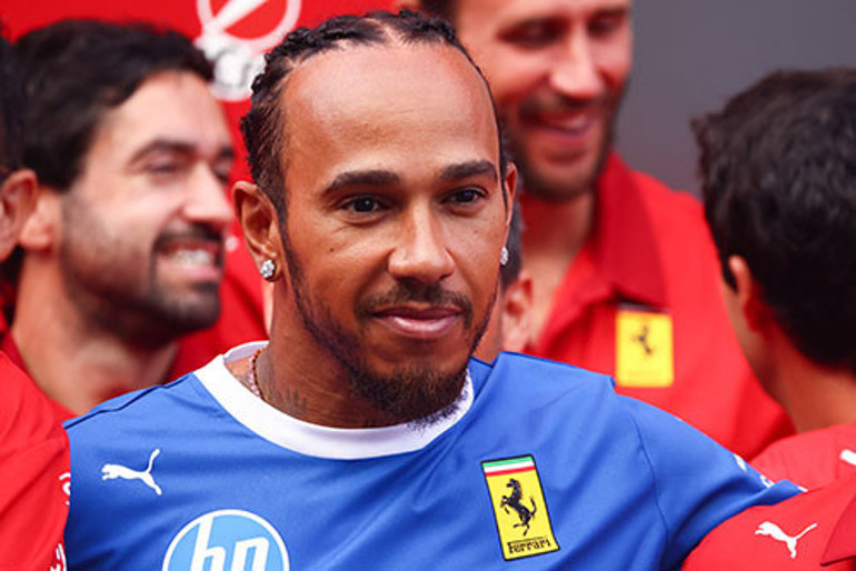 Aşk perhizini olabilecek en yanlış kişiyle bozdu... Gerçek sevgi değil bu çıkar ilişkisi Senin şöhretini kullanıyor