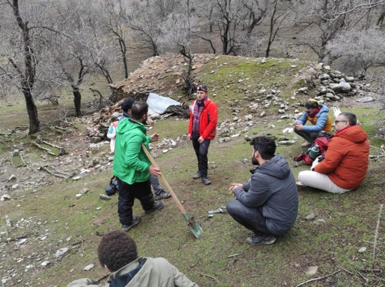 Doğada gezen bir grup fark etti Basına yansıyınca bölgeye ziyaretçi akını başladı | Sahipsiz kalmış olması bizleri üzdü