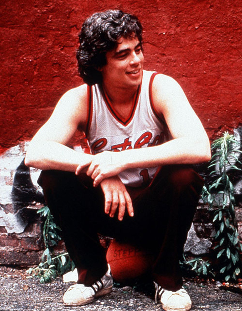 Yakışıklı deseniz değil... Hatta fazla kilosu bile var... Dokuz yaşında annesiz kalan o çocuk sinemanın yıldızı oldu... Karizması perdeden taşıyor