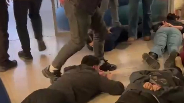 Forex dolandırıcılarına çağrı merkezinde operasyon: 17 gözaltı Delilleri camdan attılar