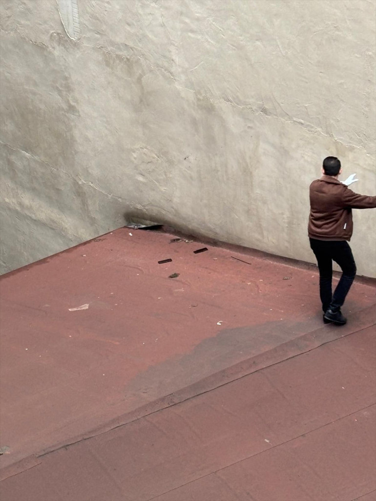 Forex dolandırıcılarına çağrı merkezinde operasyon: 17 gözaltı Delilleri camdan attılar