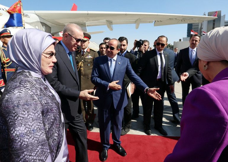 Mısır Cumhurbaşkanı Sisi ile ortak basın toplantısı düzenleyen Cumhurbaşkanı Erdoğan: Ortak gündemimiz Filistin davası