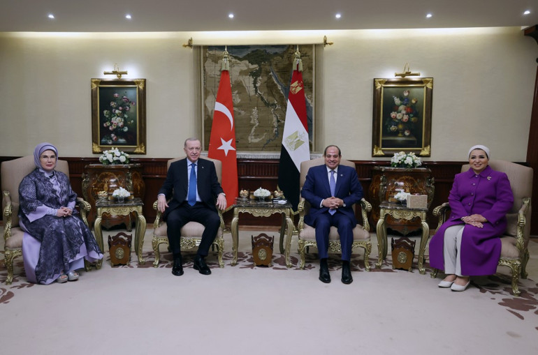 Mısır Cumhurbaşkanı Sisi ile ortak basın toplantısı düzenleyen Cumhurbaşkanı Erdoğan: Ortak gündemimiz Filistin davası