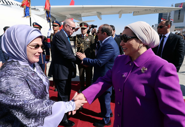 Mısır Cumhurbaşkanı Sisi ile ortak basın toplantısı düzenleyen Cumhurbaşkanı Erdoğan: Ortak gündemimiz Filistin davası