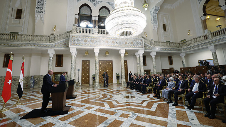 Mısır Cumhurbaşkanı Sisi ile ortak basın toplantısı düzenleyen Cumhurbaşkanı Erdoğan: Ortak gündemimiz Filistin davası