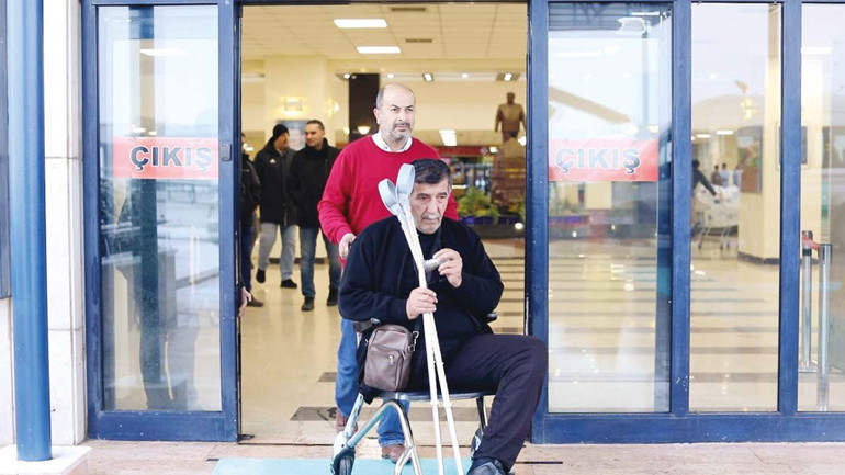 Kahraman doktorlar dehşet anını anlattı… Korkup kaçsak hasta ölecekti