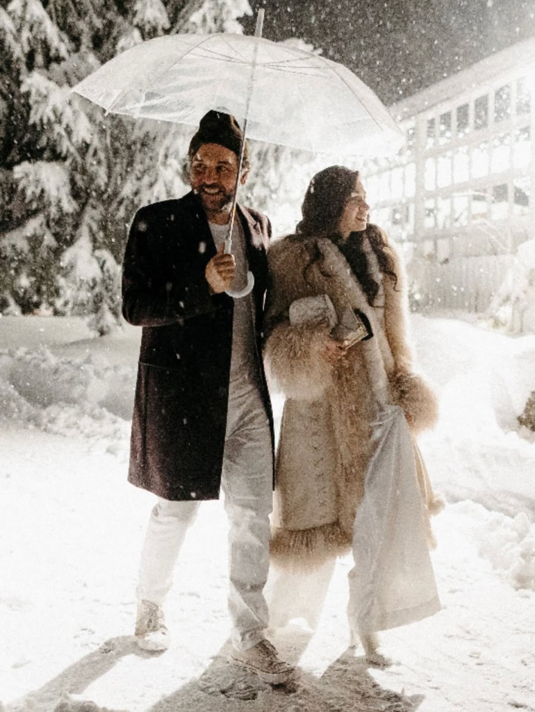 ‘Senin beklediğim için bu zamana kadar evlenmedim’ demişti… Ünlü oyuncu 51 yaşında baba oldu