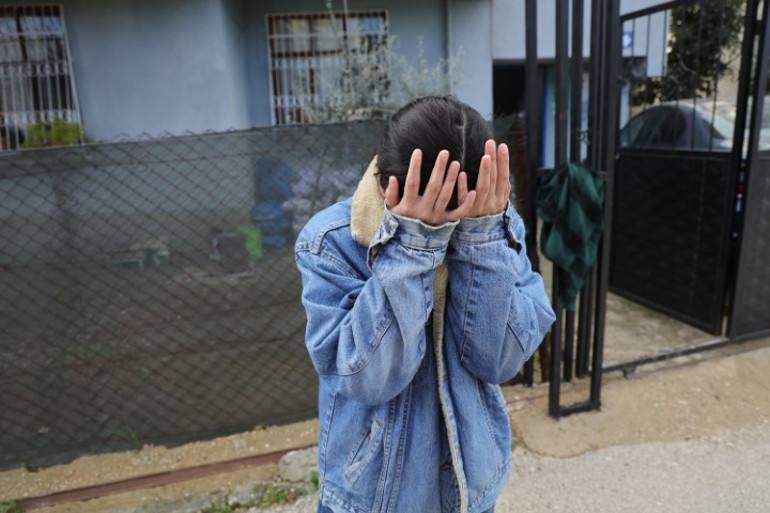 Başına gelenlerden sonra kendisi de ailesi de yıkılmıştı Genç kız gözyaşları içinde cezaevine teslim oldu