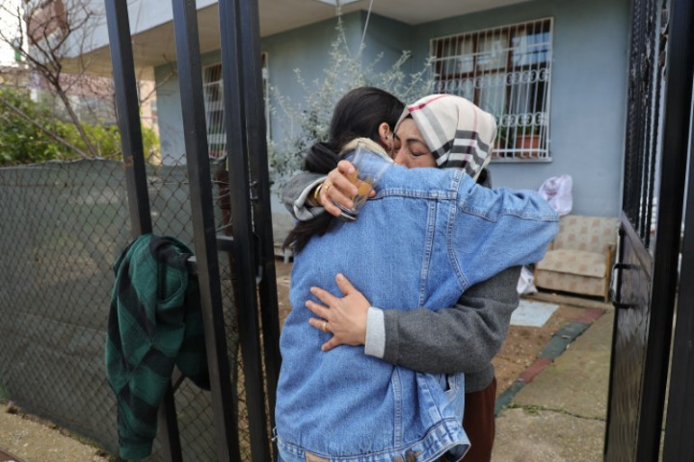 Başına gelenlerden sonra kendisi de ailesi de yıkılmıştı Genç kız gözyaşları içinde cezaevine teslim oldu