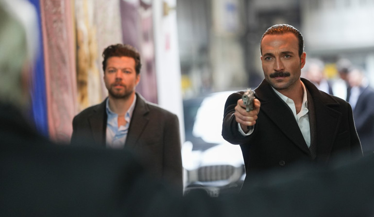 Eşref Rüya ile gerçek arasında