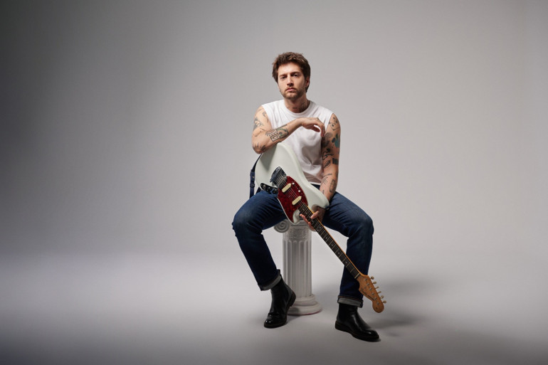 Önce tekli, albüm yolda…