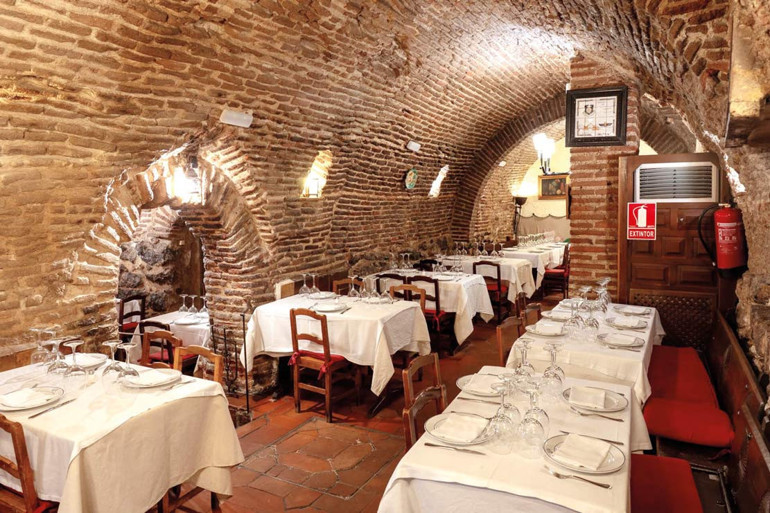 Bu bir mekân yazısı değildir… 300 yıllık restoranda hissettiklerimi yazdım