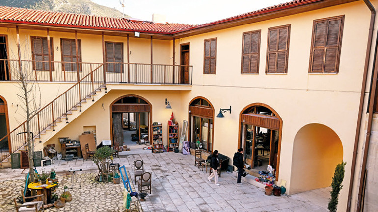 Üç yıl sonra aynı yerde