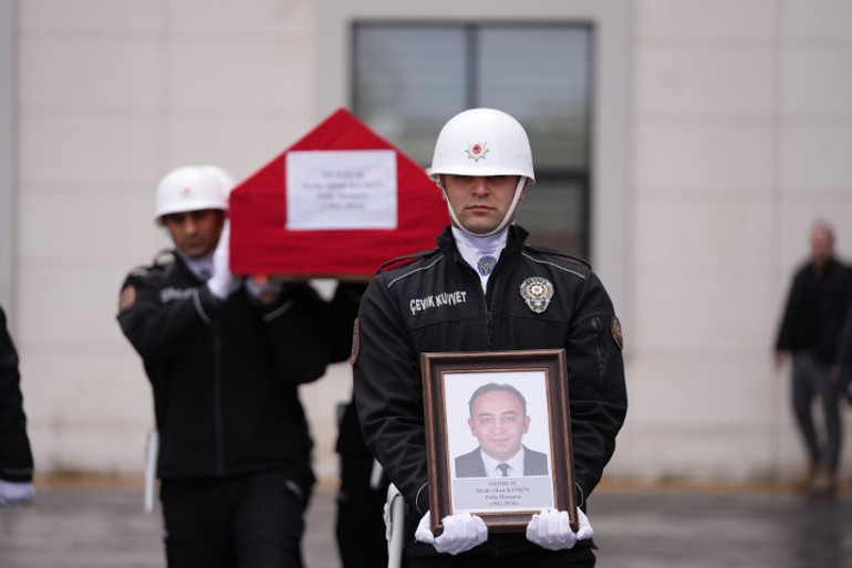 Araç muayene istasyonunda çalışanların darbettiği polis hayatını kaybetti