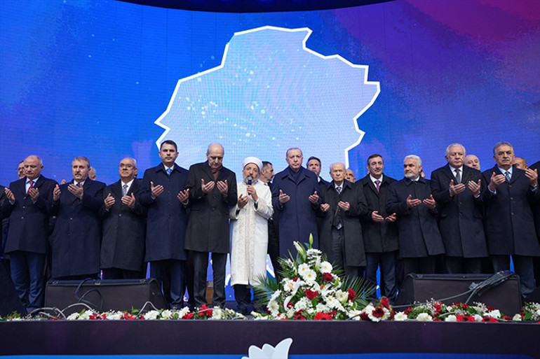 Bitmez dedikleri evler bitti | Cumhurbaşkanı Erdoğan: Deprem turistlerinin atmadıkları iftira kalmadı