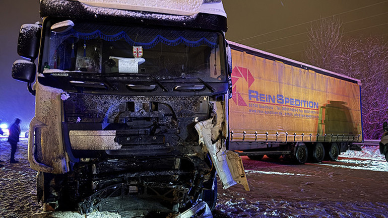 Erzurumda katliam gibi kaza: 4 ölü