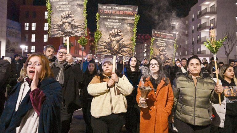  Sesimizi duyan var mı