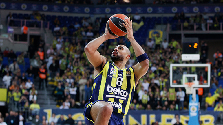 Basketbol Süper Ligi derbisinde Fenerbahçe Beko ve Galatasaray MCT Technic takımları sahada
