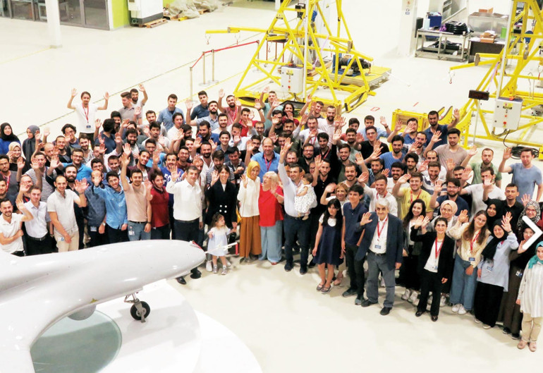 Özdemir Bayraktar’ın müthiş hayat hikâyesi... Efsanelerin gökyüzü masası