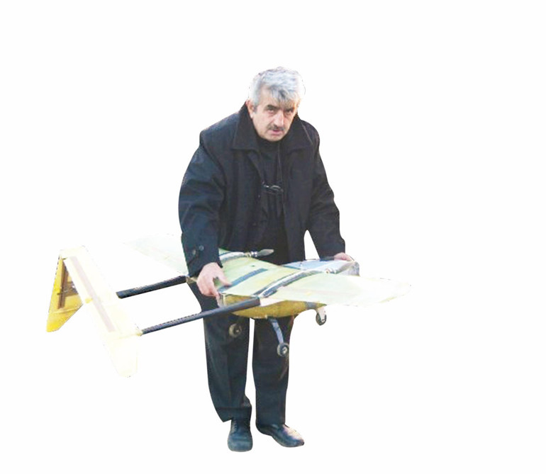 Özdemir Bayraktar’ın müthiş hayat hikâyesi... Efsanelerin gökyüzü masası