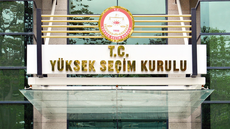 YSK’da nöbet değişimi