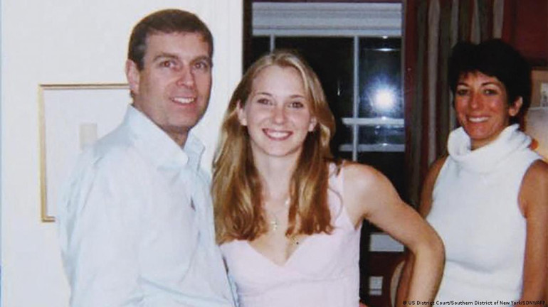 Ailesi Epstein’in ‘dostu’ eski prense son darbeyi vurdu… Onu bir ‘çöp poşeti’ gibi gece yarısı kapını önüne koydular