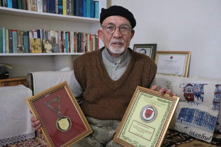 Stantta görünce etkilenip ağladı; 77 bin metrekarelik arsasını TSK için bağışladı | Mahallede dışlandım