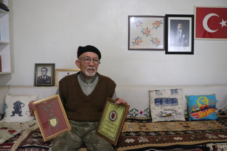 Stantta görünce etkilenip ağladı; 77 bin metrekarelik arsasını TSK için bağışladı | Mahallede dışlandım