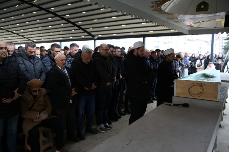 Sınıf öğretmeni Mesut Sarıboğa hayatını kaybetti