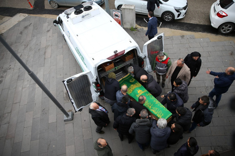 Sınıf öğretmeni Mesut Sarıboğa hayatını kaybetti