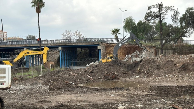  Yıkım çalışması başladı