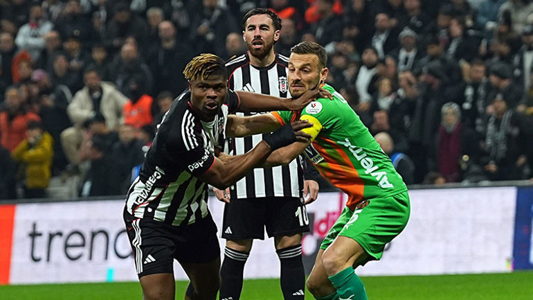  Yeni golcü şapkadan röveşata çıkardı