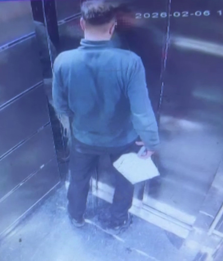 Apartmandaki pis kokunun kaynağını arıyorlardı Kamera kayıtlarında iğrenç gerçek ortaya çıktı