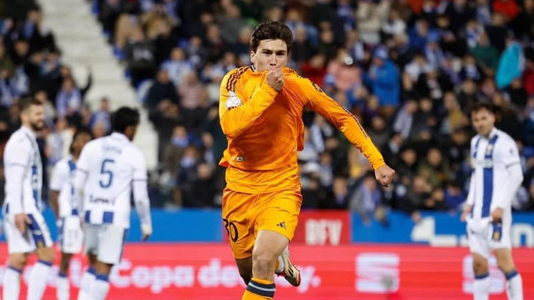 Süper Lig devinden Real Madridin yıldızına resmi transfer teklif