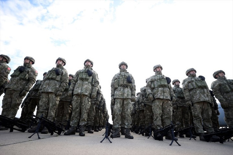 Mehmetçik Almanyada gövde gösterisine hazırlanıyor NATO Birlikte güçlüyüz etiketi ile paylaştı: Tatbikat için intikal ettiler