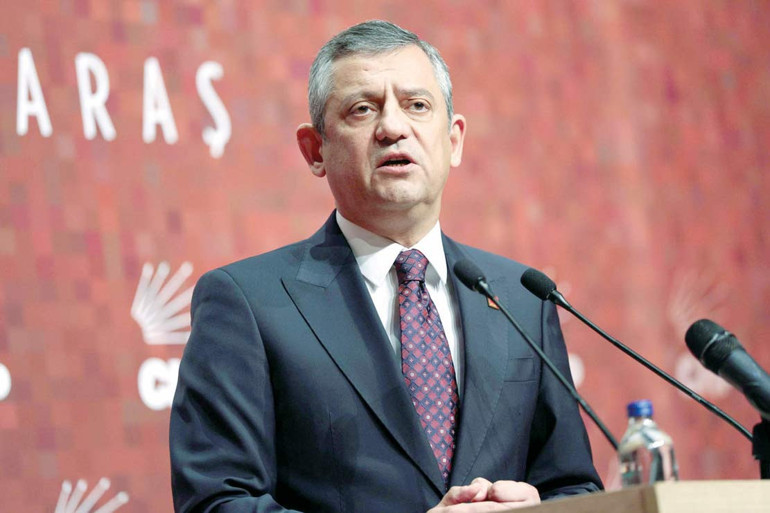 Özgür Özel neden lider olamadı