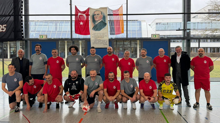 Mannheim Türkspor Atatürk Kupası’nın sahibi oldu