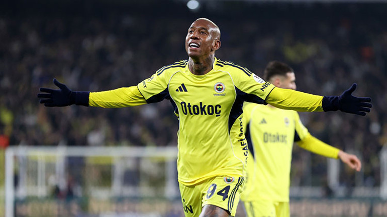 Fenerbahçeli Talisca, barajı aştı