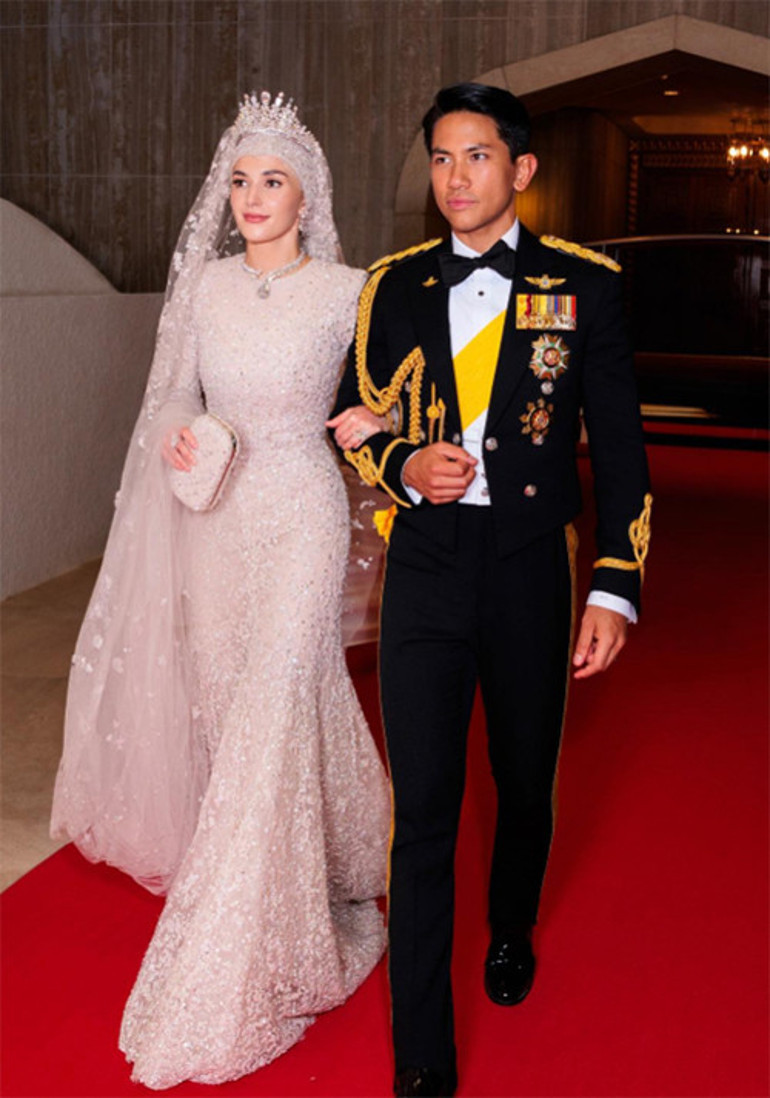 İkisinin kızları da tantanayla dünyaya geldi: Şimdi erkek çocuğu bulana kadar doğuracaklar