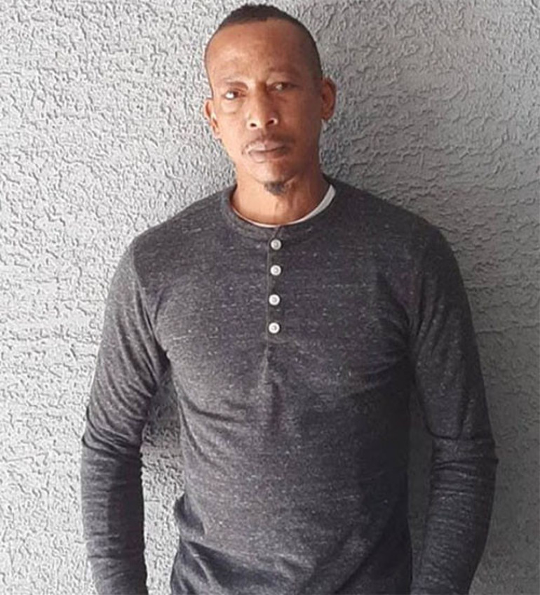 Bir zamanlar geleceği parlak bir çocuk oyuncuydu... Öylesine unutuldu ki ölümü bile aylar sonra duyuldu... Sessiz sedasız göçüp gitti