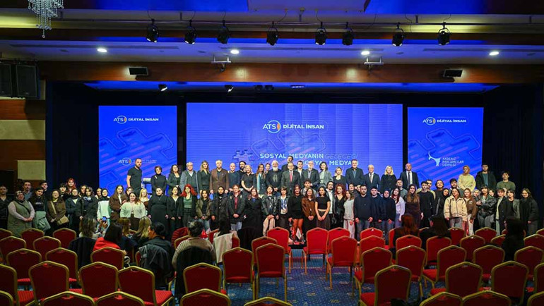 Sosyal medya bağımlılık mı