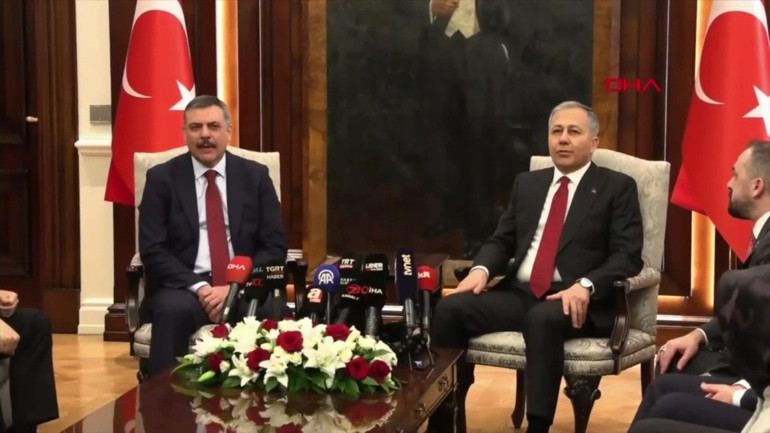  Bakan Çiftçi, görevi Yerlikayadan devraldı