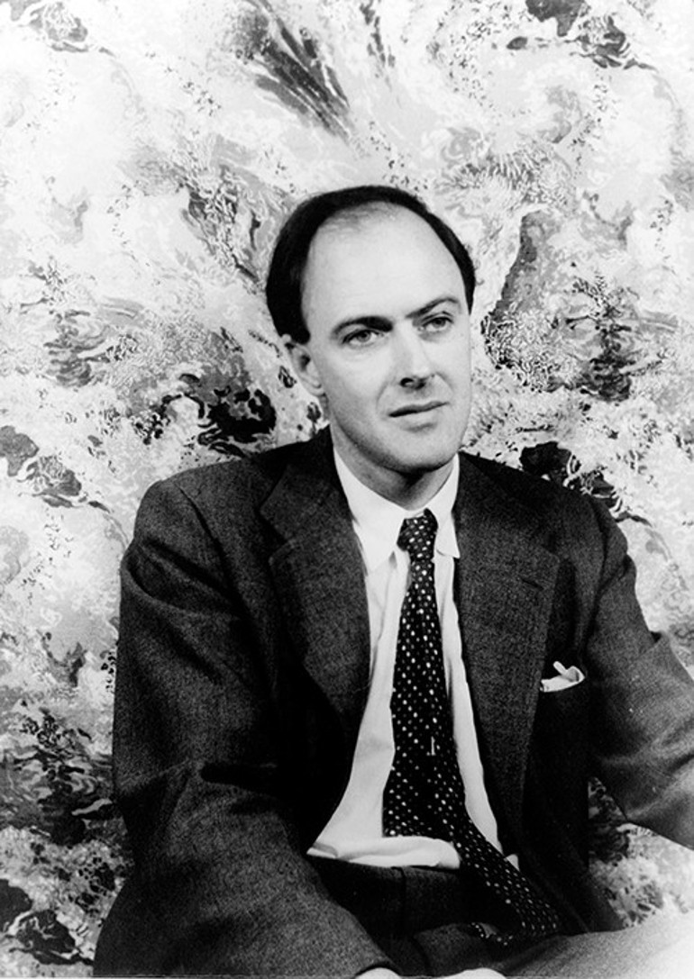 Sonradan olma değil anneden doğma prensesti... Sarayını bırakıp gitti bir polis memuruyla evlendi... Şimdi gizemli hayatını mutlu ve mesut yaşıyor