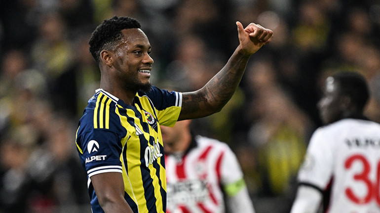 Fenerbahçenin eski oyuncusu Jhon Duran için çarpıcı açıklama Ayrılacağı öngörülmüyordu