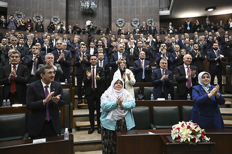 Cumhurbaşkanı Erdoğan: Depremzedelere ev faizsiz olacak