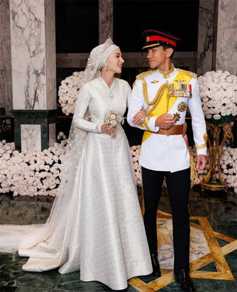 Anne ve babası dualarla evlenmişti... Hepinize maşallah... Hayırlı olur inşallah... İlk aile pozu