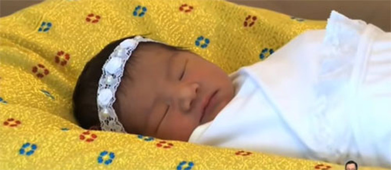 Anne ve babası dualarla evlenmişti... Hepinize maşallah... Hayırlı olur inşallah... İlk aile pozu