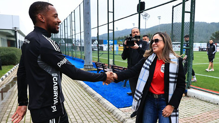 Panama Büyükelçisinden Beşiktaşa ziyaret
